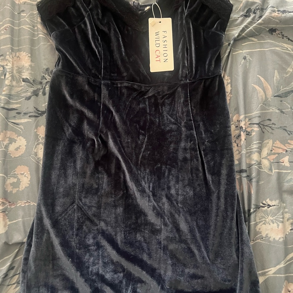 Velvet Dress - Elegant Black